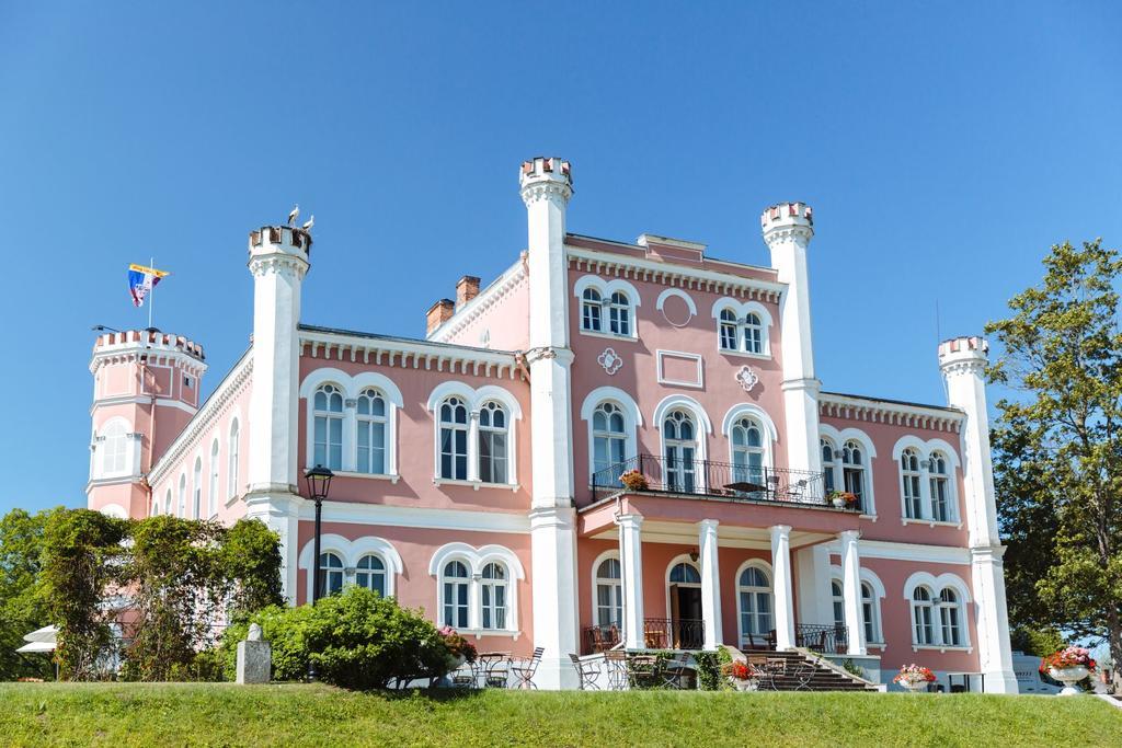 Birinu Pils Hotel Bīriņi Exterior foto